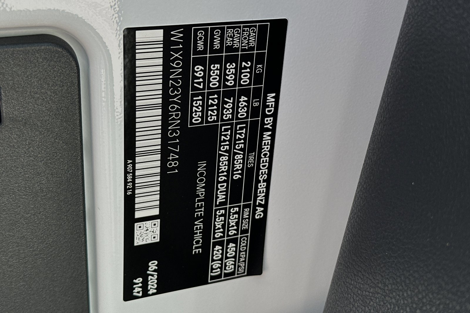 New 2024 Mercedes-Benz Sprinter 4500 image 19