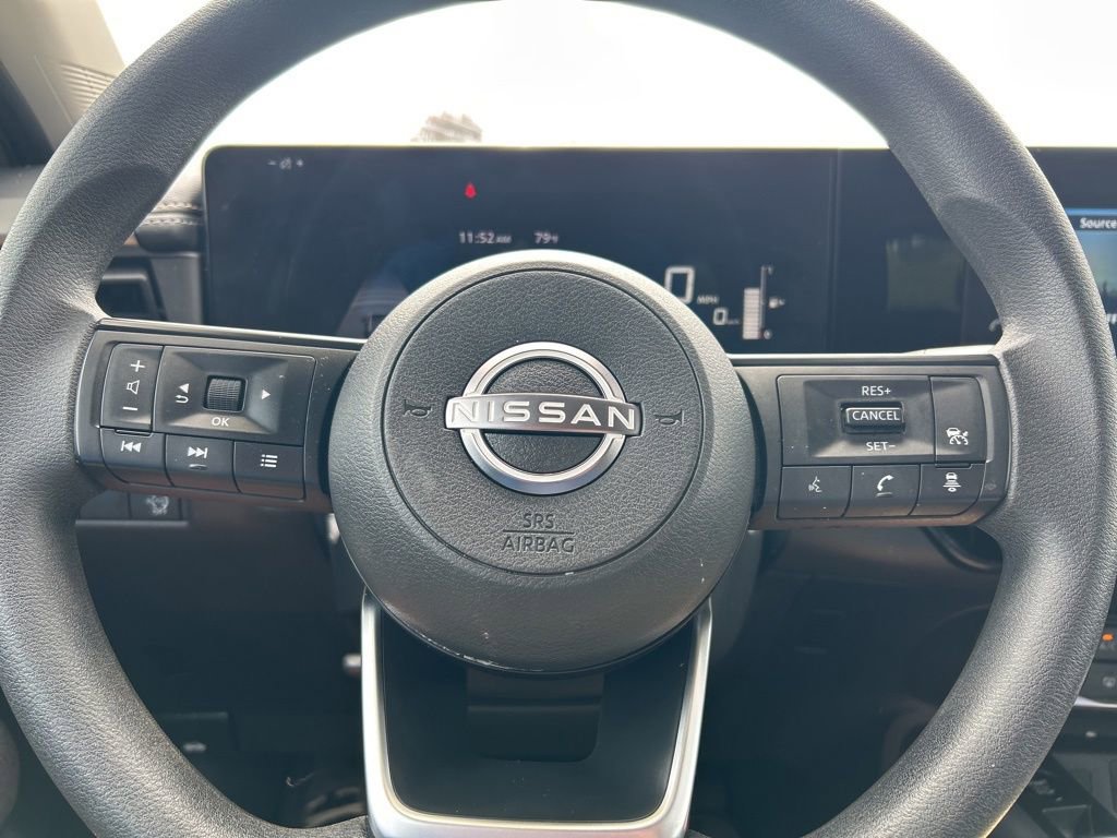 Used 2025 Nissan Kicks SV FWD image 21