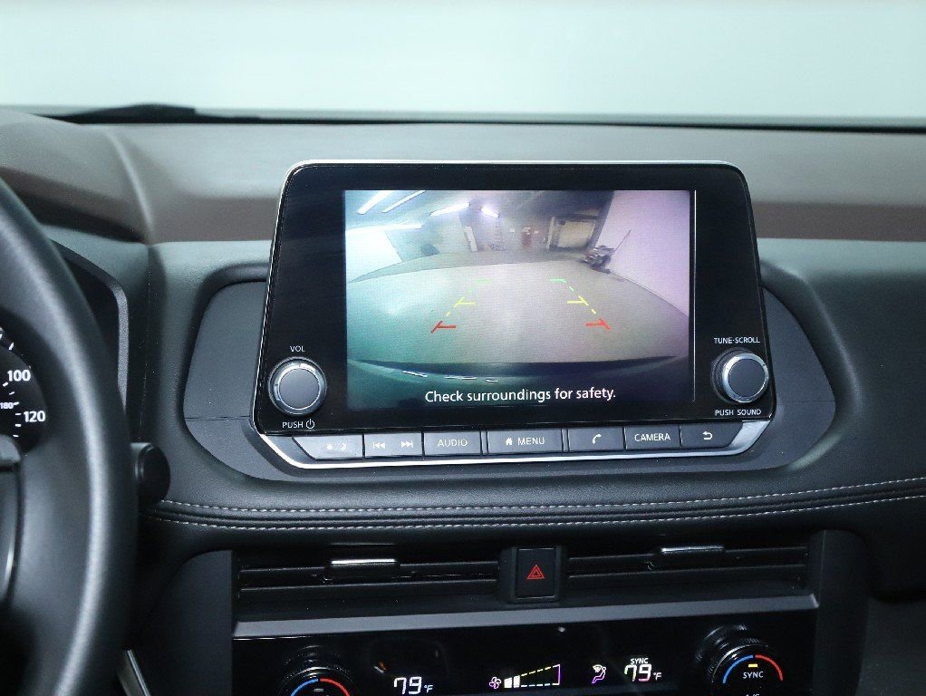 Used 2023 Nissan Rogue SV image 27