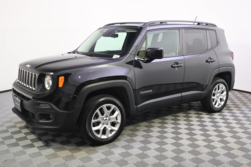 Used 2016 Jeep Renegade Latitude w/ Cold Weather Group AWD/4WD image 2