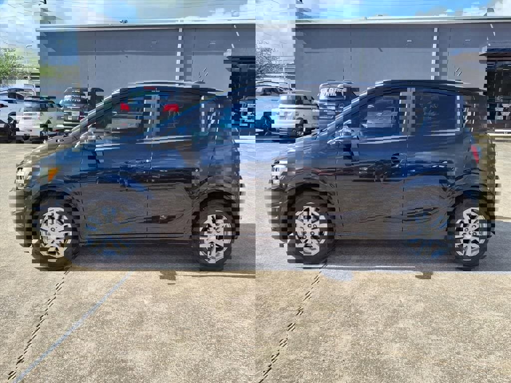 Used 2015 Chevrolet Sonic LT image 5