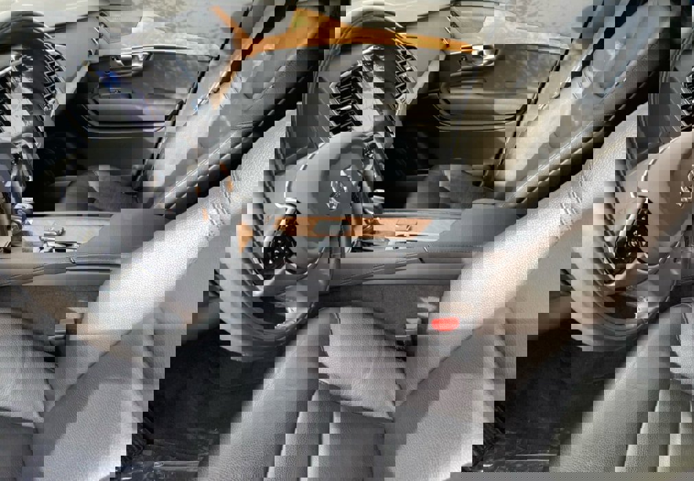 Used 2022 Volvo XC90 T6 Momentum image 14