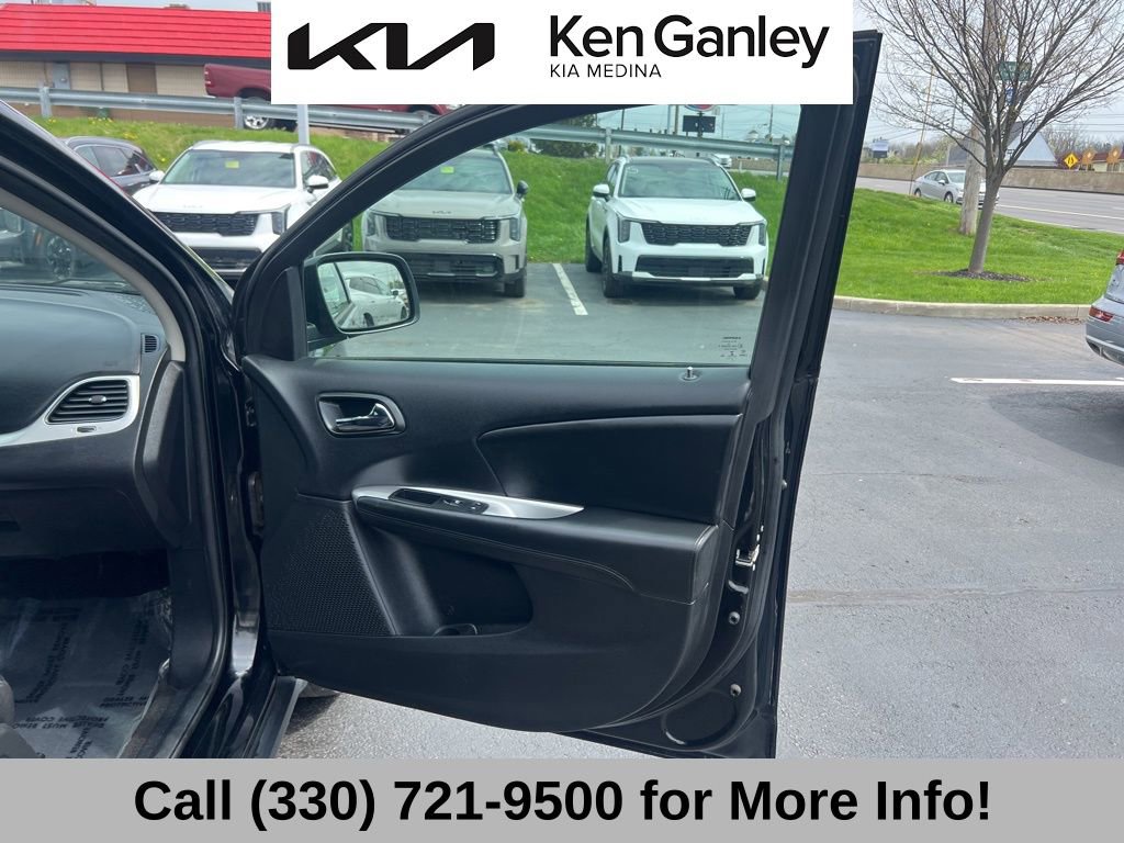 Used 2017 Dodge Journey SXT w/ Comfort/Convenience Group image 52