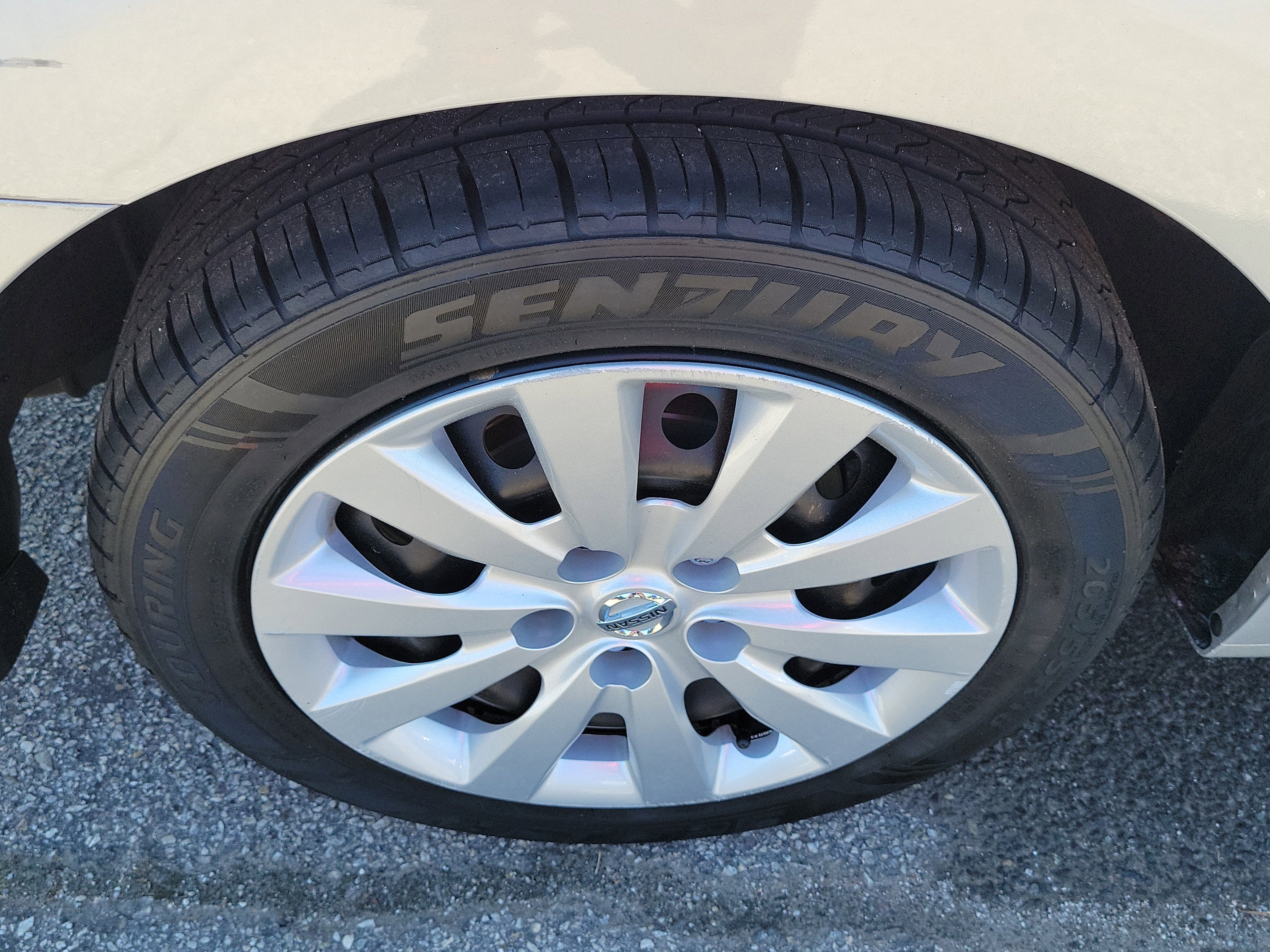 Used 2019 Nissan Sentra S FWD image 7