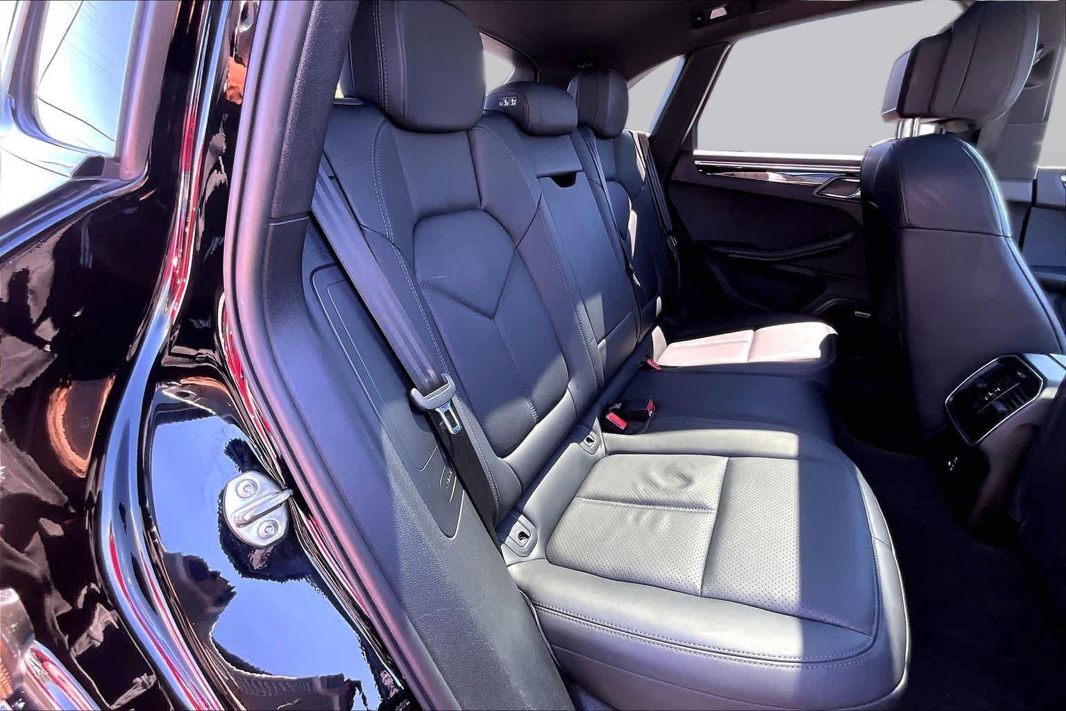 Used 2021 Porsche Macan S AWD/4WD image 19
