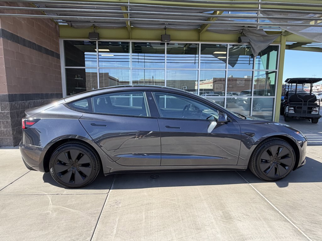 Used 2025 Tesla Model 3 Long Range image 9