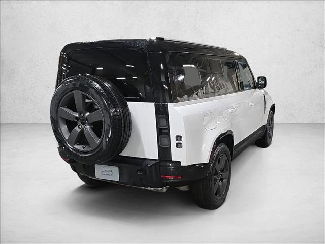 New 2026 Land Rover Defender 110 X-Dynamic SE image 5