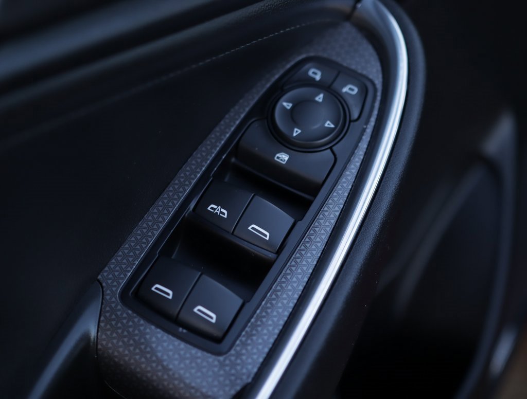 Used 2017 Chevrolet Malibu LT w/ Leather Package image 23