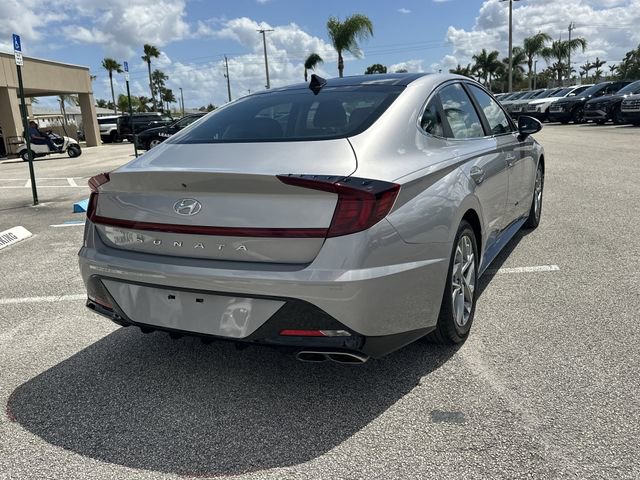 Certified 2023 Hyundai Sonata SEL w/ Convenience Package image 6