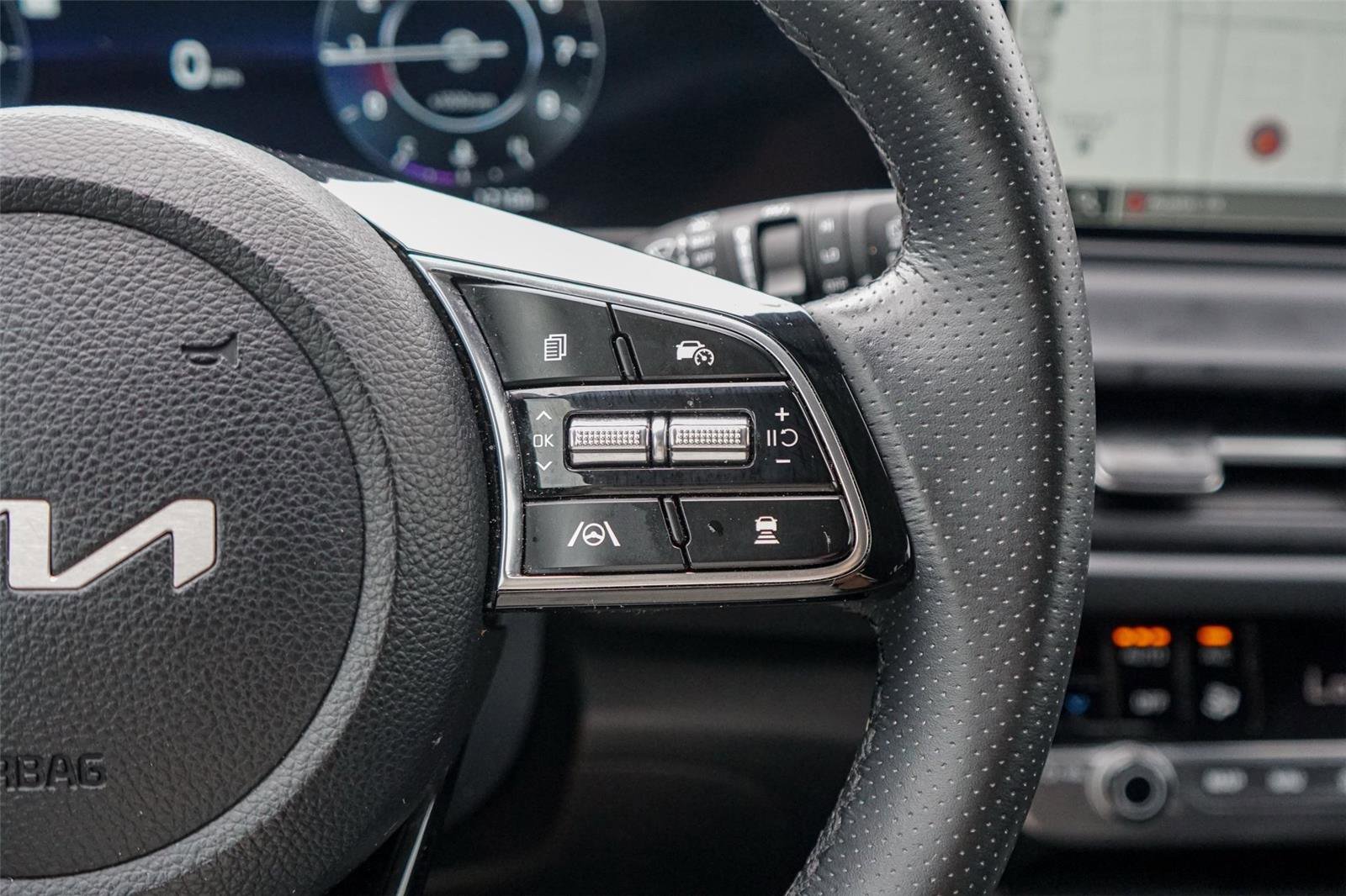 Used 2024 Kia Seltos SX AWD/4WD image 16