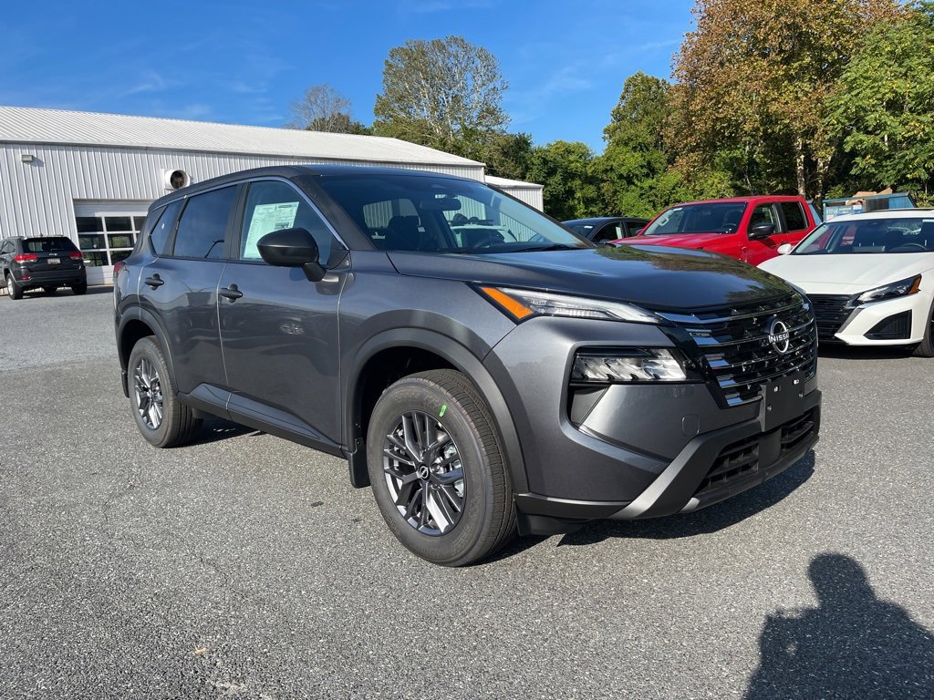 New 2026 Nissan Rogue S image 4