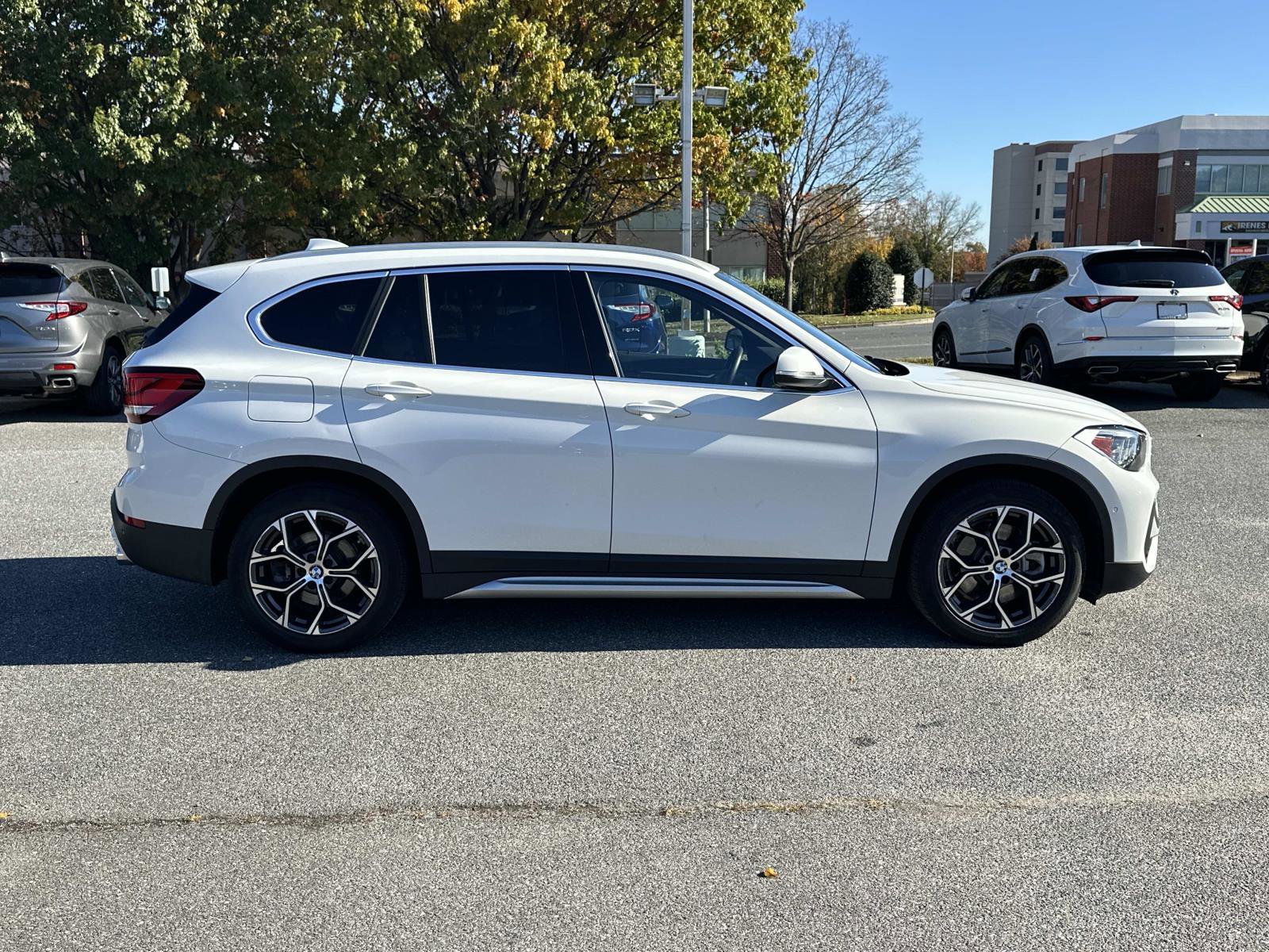 Used 2021 BMW X1 xDrive28i w/ Premium Package image 2