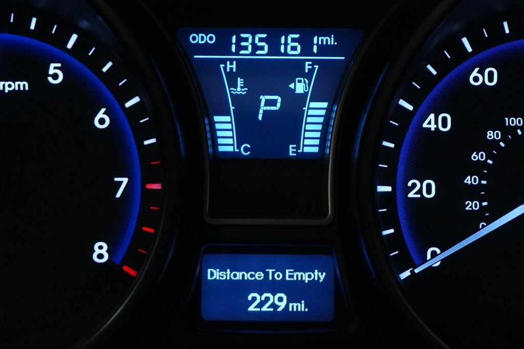 Used 2015 Hyundai Veloster Turbo w/ Option Group 04 FWD image 36