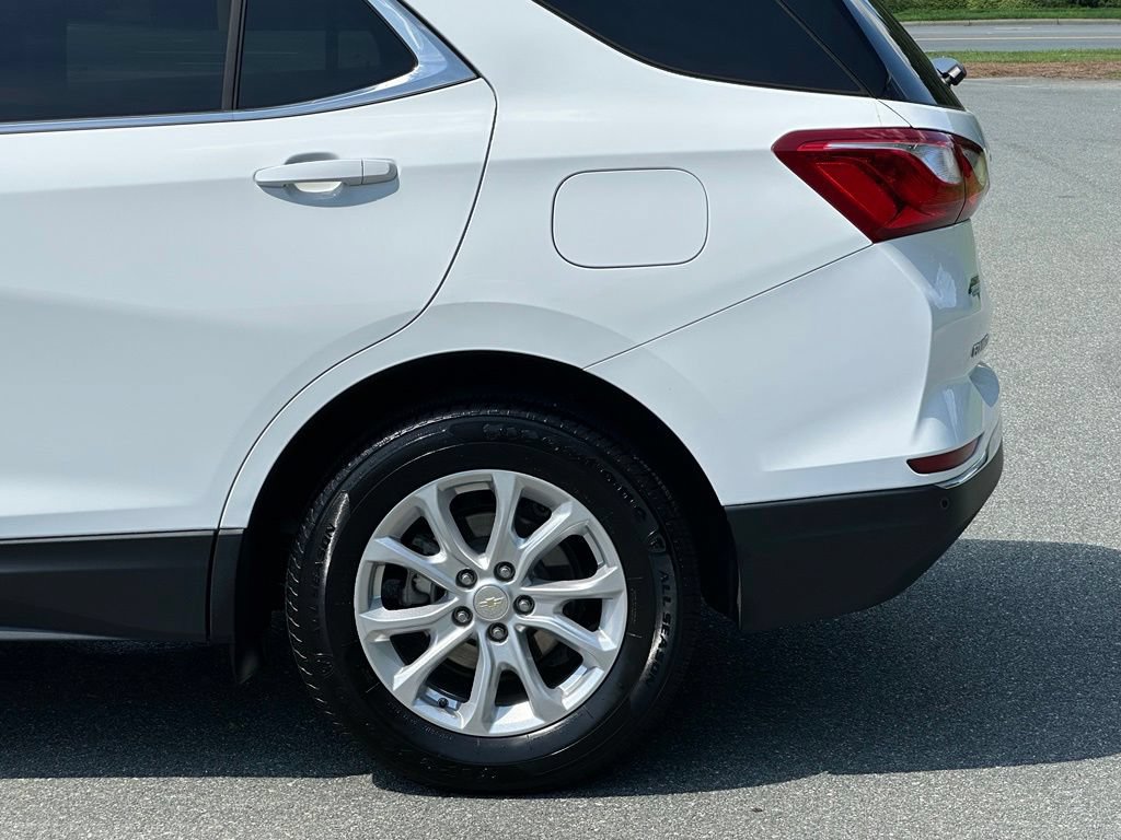 Used 2020 Chevrolet Equinox LT w/ Driver Convenience Package AWD/4WD image 38