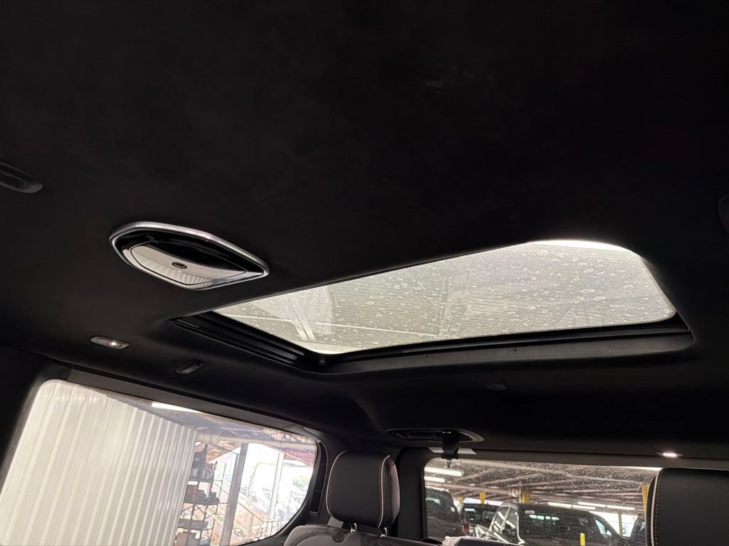 New 2026 Jeep Grand Wagoneer Summit AWD/4WD image 13