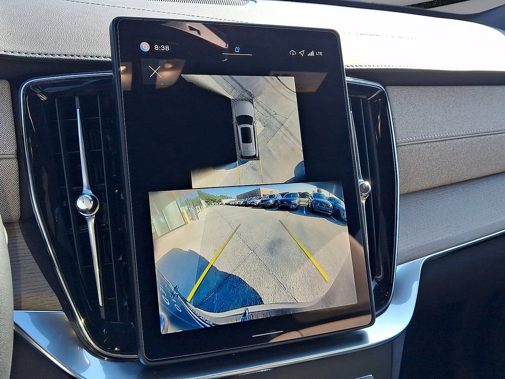 Certified 2026 Volvo XC90 B6 Plus AWD/4WD image 21