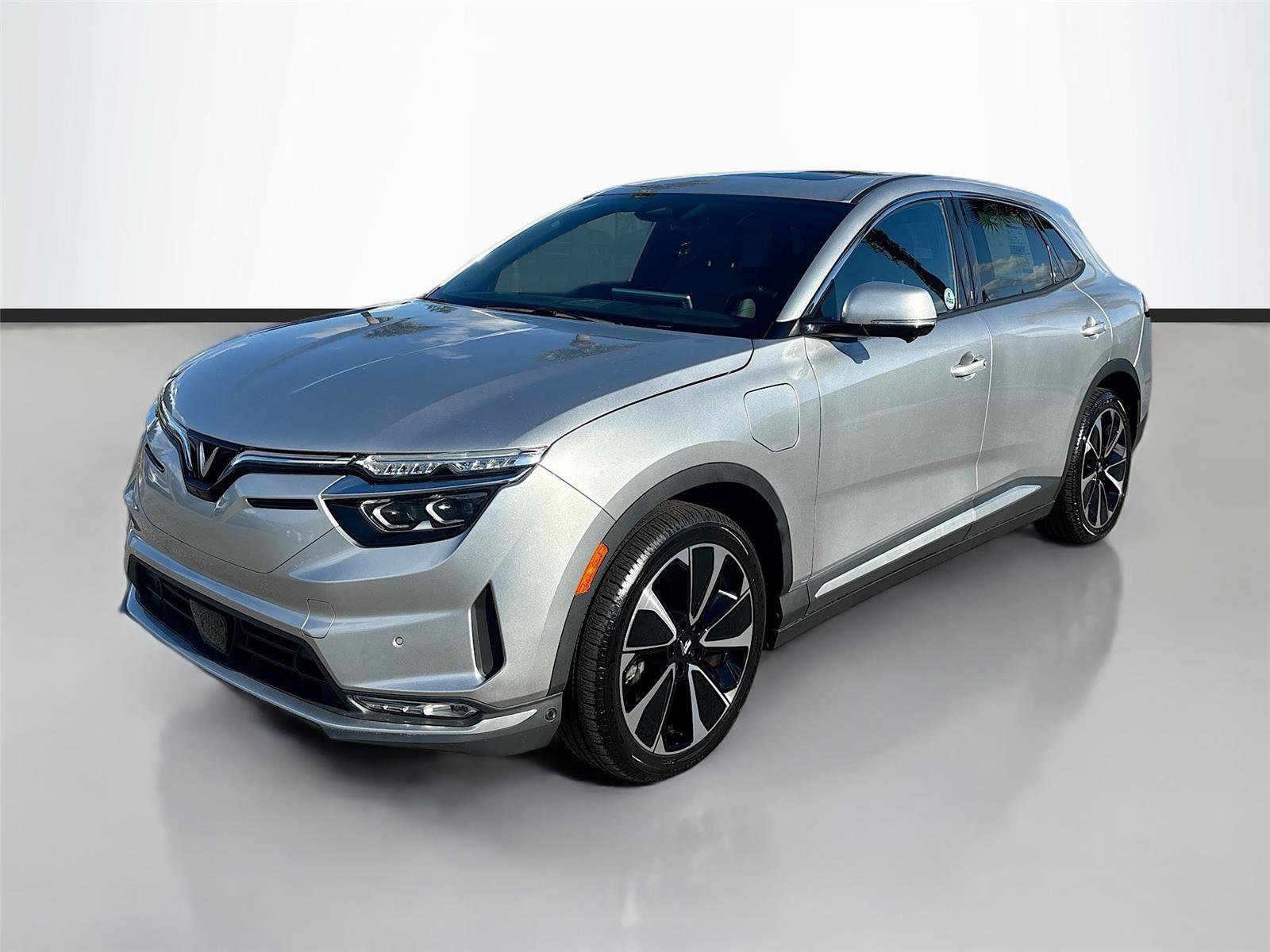 New 2025 VinFast VF 8 Plus image 3