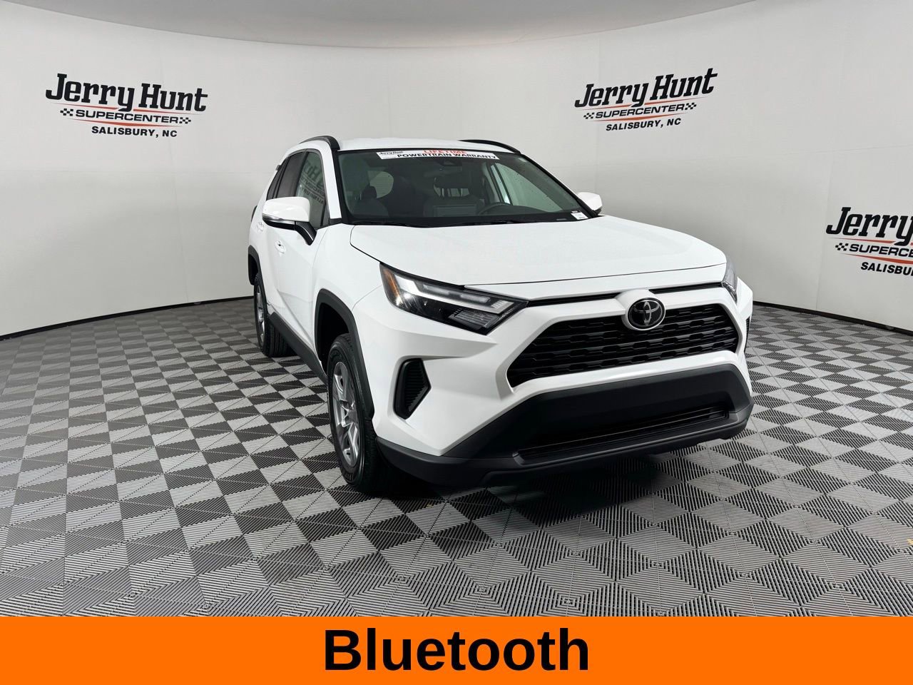 Used 2025 Toyota RAV4 XLE image 6