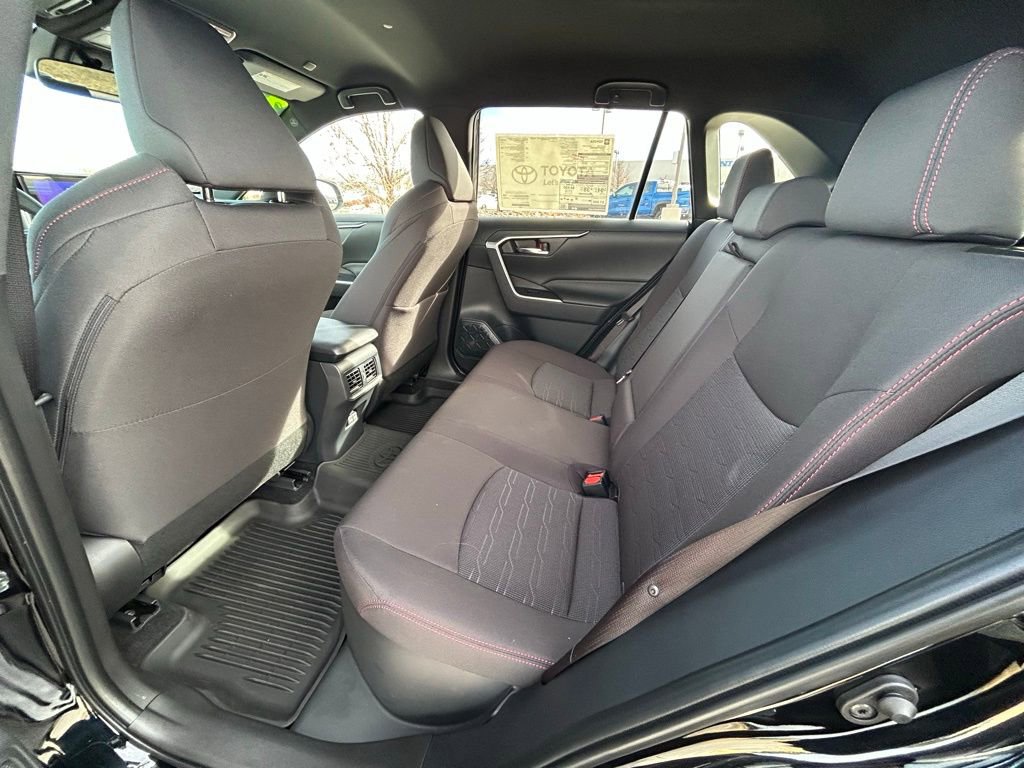 Used 2025 Toyota RAV4 SE image 26
