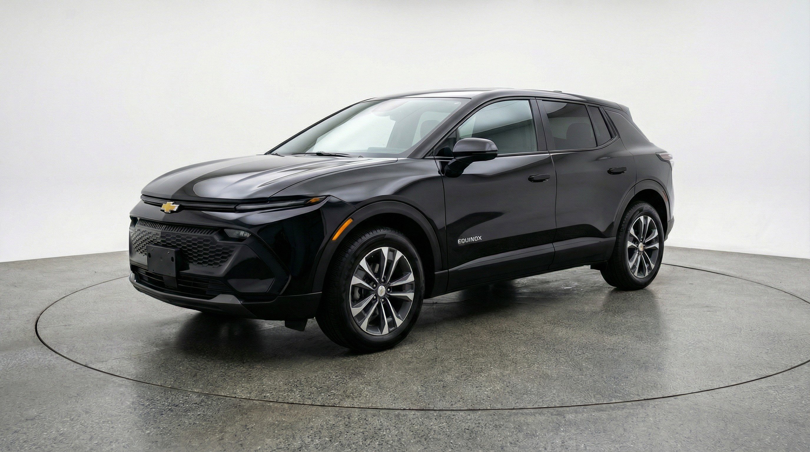 Used 2025 Chevrolet Equinox LT FWD image 3