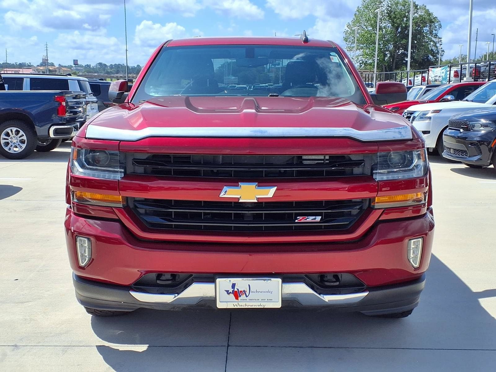 Used 2018 Chevrolet Silverado 1500 LT w/ All Star Edition AWD/4WD image 4