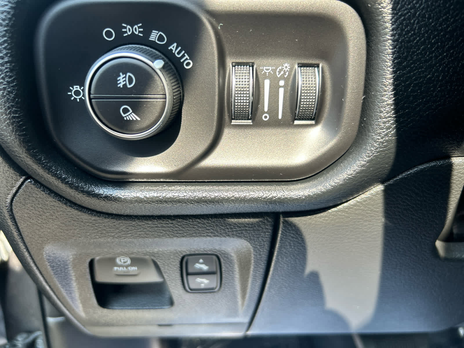 Used 2022 RAM 1500 Laramie image 14