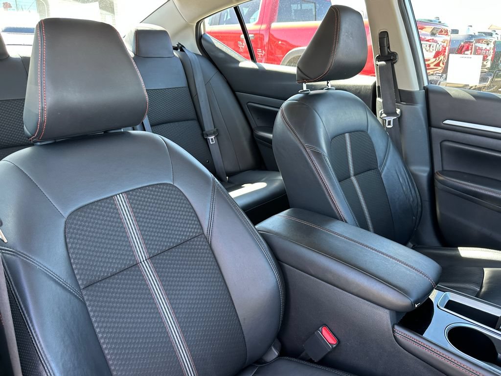 Used 2024 Nissan Altima 2.5 SR FWD image 18