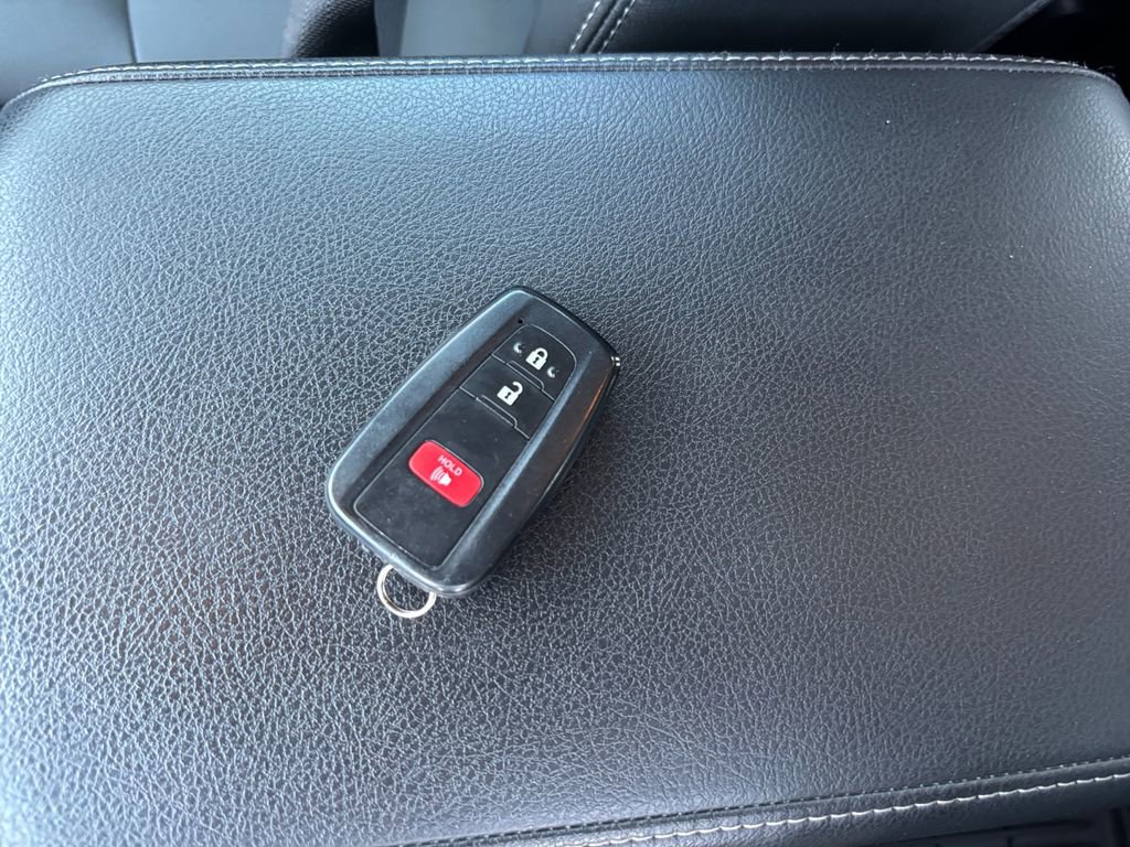 Used 2022 Toyota 4Runner SR5 Premium image 34