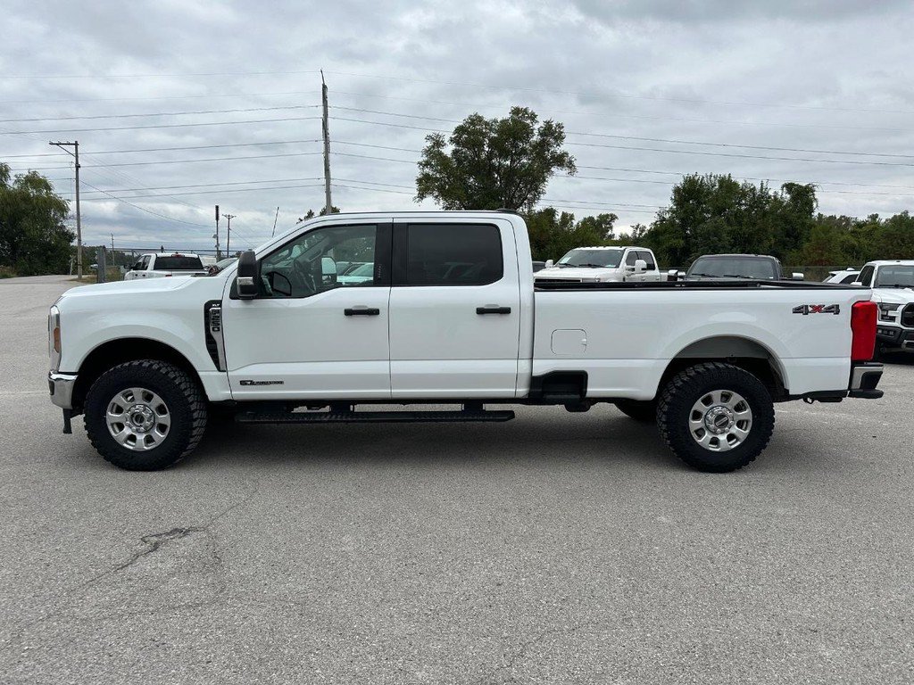 Used 2024 Ford F250 XLT AWD/4WD image 11