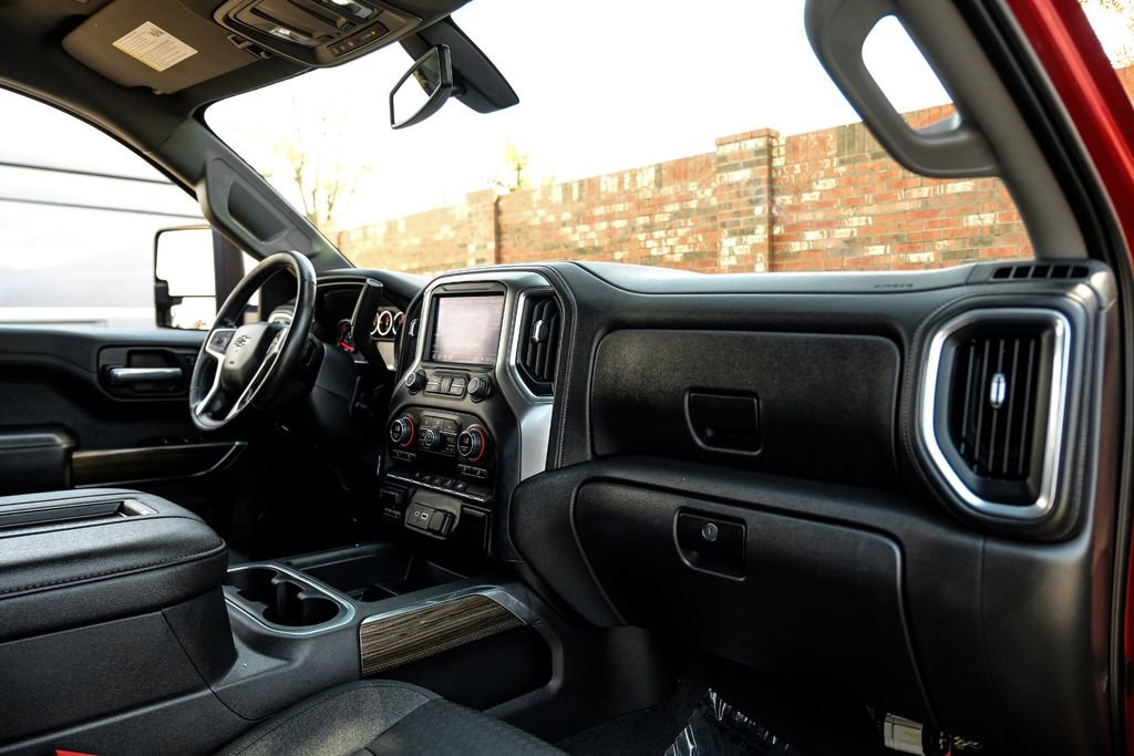 Used 2021 Chevrolet Silverado 1500 RST w/ Bed Protection Package image 9