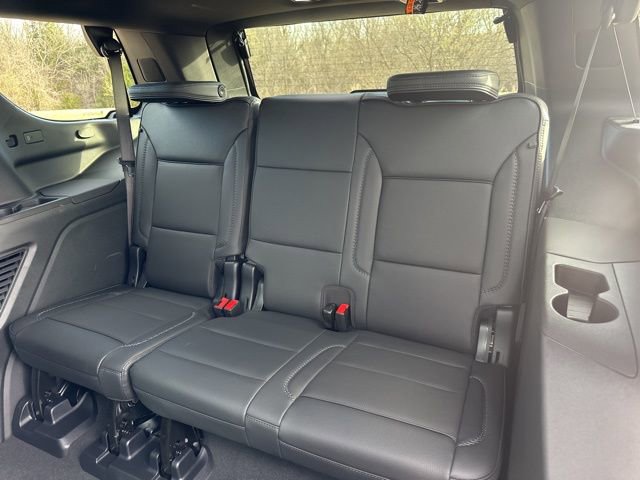 Used 2025 GMC Yukon Denali w/ Denali Reserve Package AWD/4WD image 32