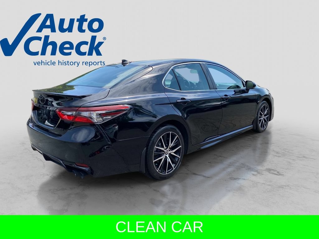 Used 2022 Toyota Camry SE FWD image 6