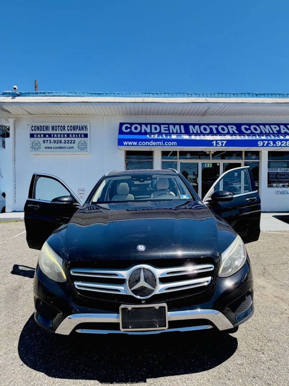 Used 2016 Mercedes-Benz GLC 300 4MATIC w/ Driver Assistance Package image 5