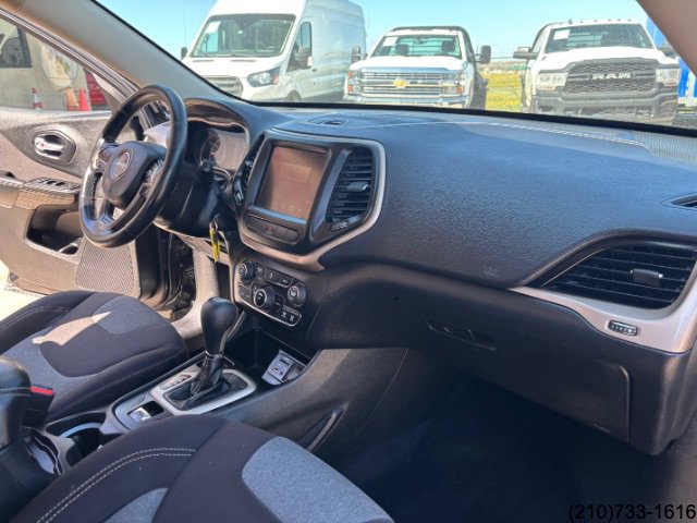 Used 2014 Jeep Cherokee Latitude image 30