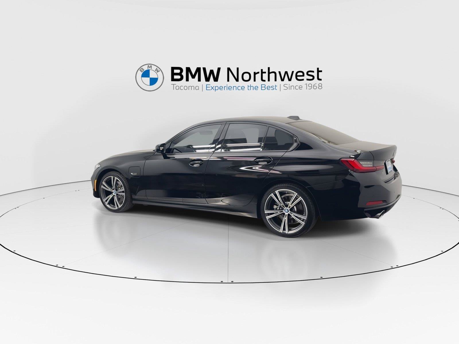 Used 2023 BMW 330e w/ Premium Package RWD image 12