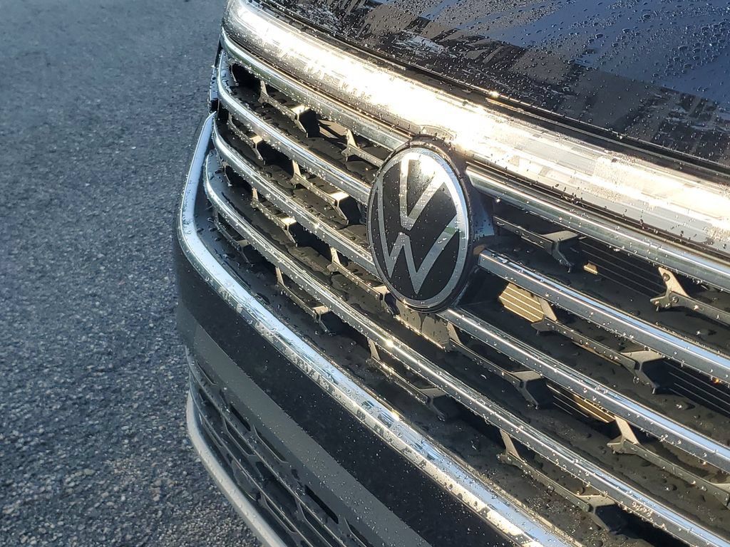 Certified 2024 Volkswagen Atlas SE FWD image 11