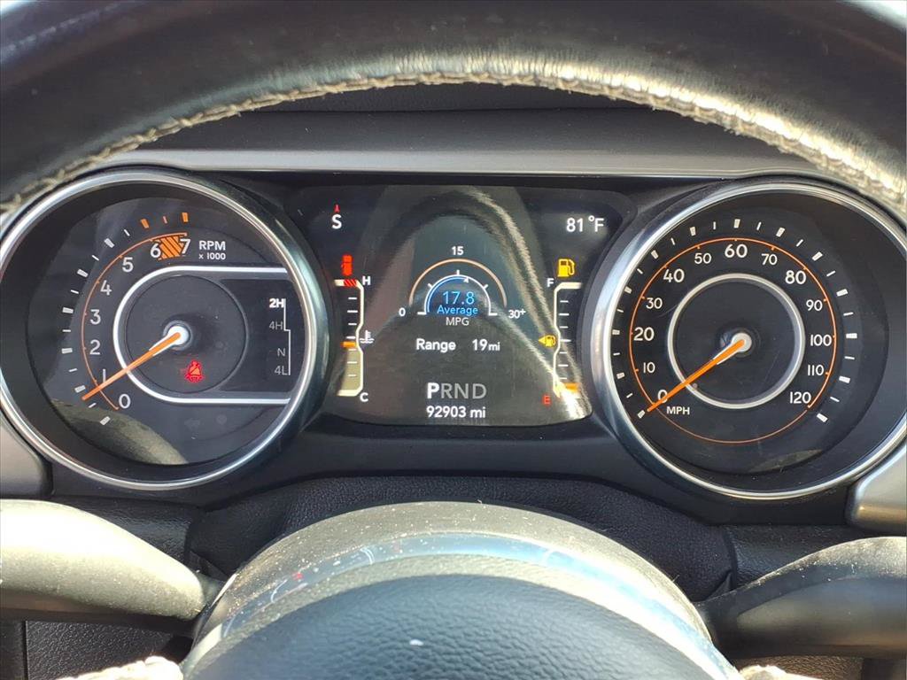 Used 2020 Jeep Wrangler Unlimited Sahara AWD/4WD image 31