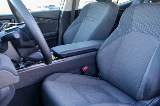 Used 2025 Toyota Camry LE image 11