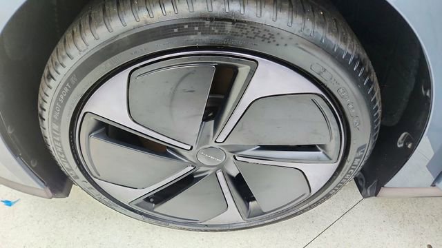 Used 2024 Lucid Air Pure RWD image 57