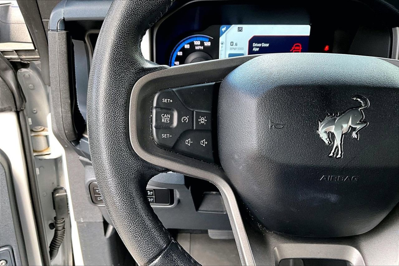 Used 2023 Ford Bronco Outer Banks image 10