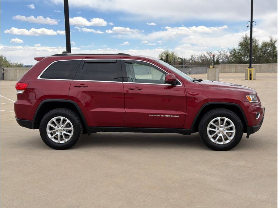Used 2015 Jeep Grand Cherokee Laredo w/ Quick Order Package 23E AWD/4WD image 9