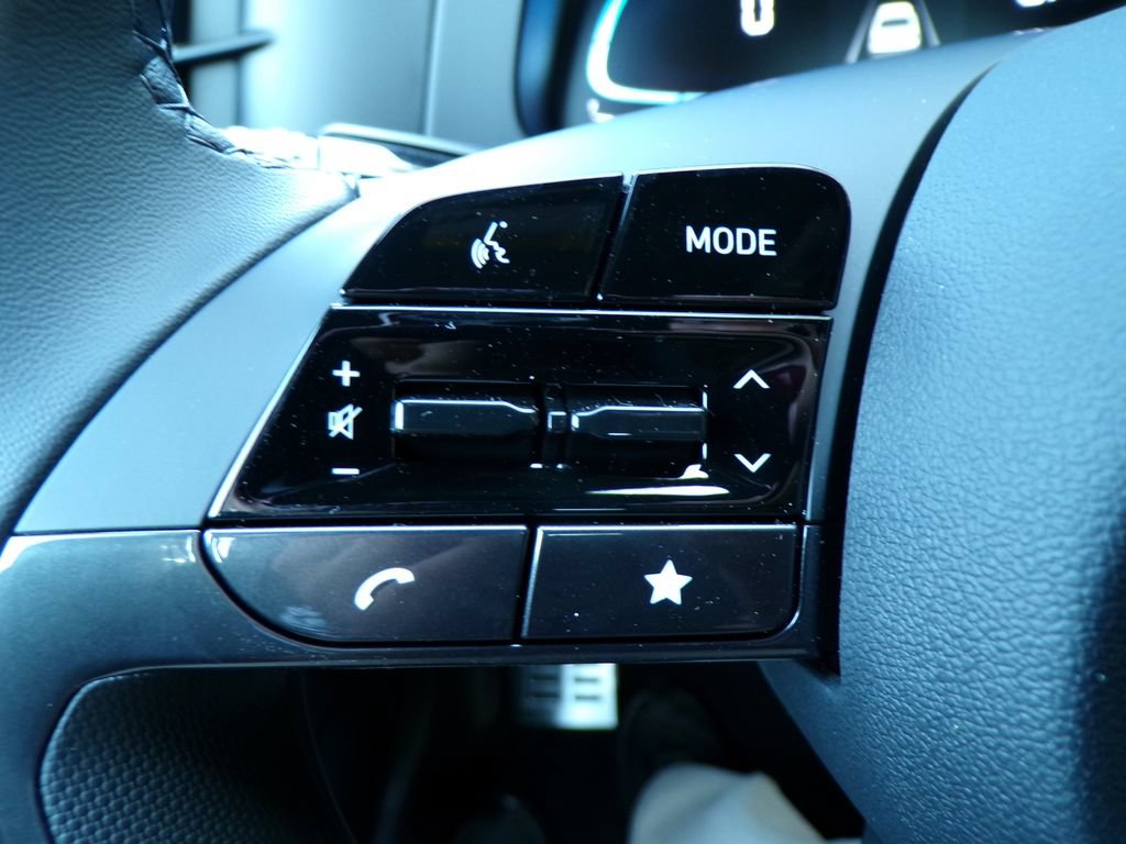 New 2026 Hyundai Elantra Sport FWD image 27