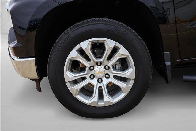 Used 2022 Chevrolet Silverado 1500 LTZ image 9