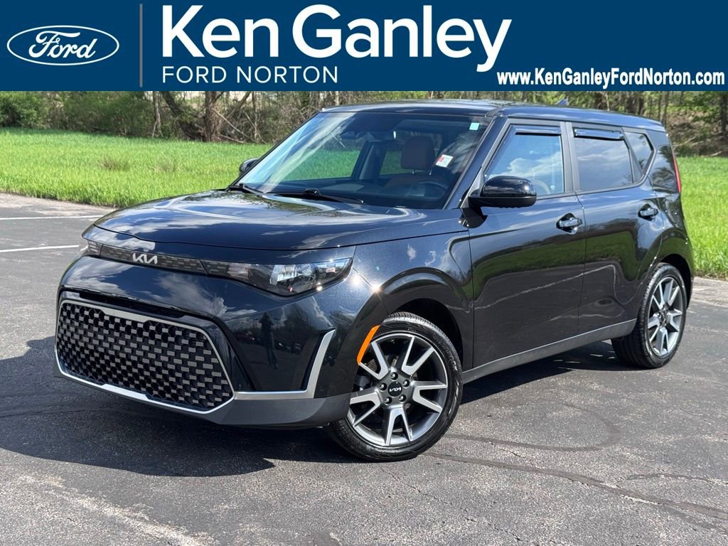 Used 2024 Kia Soul EX w/ Option Group 015 FWD image 1