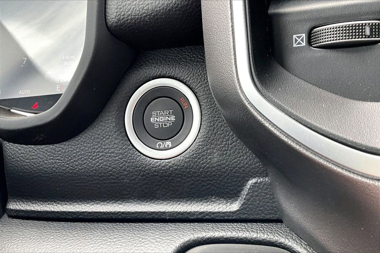 New 2026 RAM 1500 4x4 Crew Cab image 25