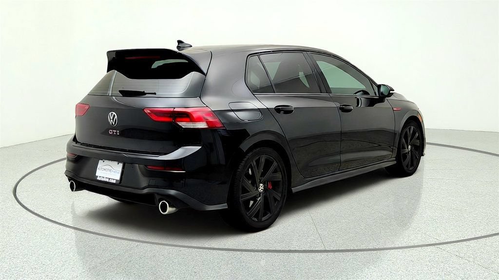 Used 2022 Volkswagen GTI SE FWD image 5