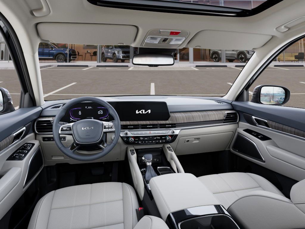 Used 2025 Kia Telluride EX w/ EX Captain's Chair Package image 14