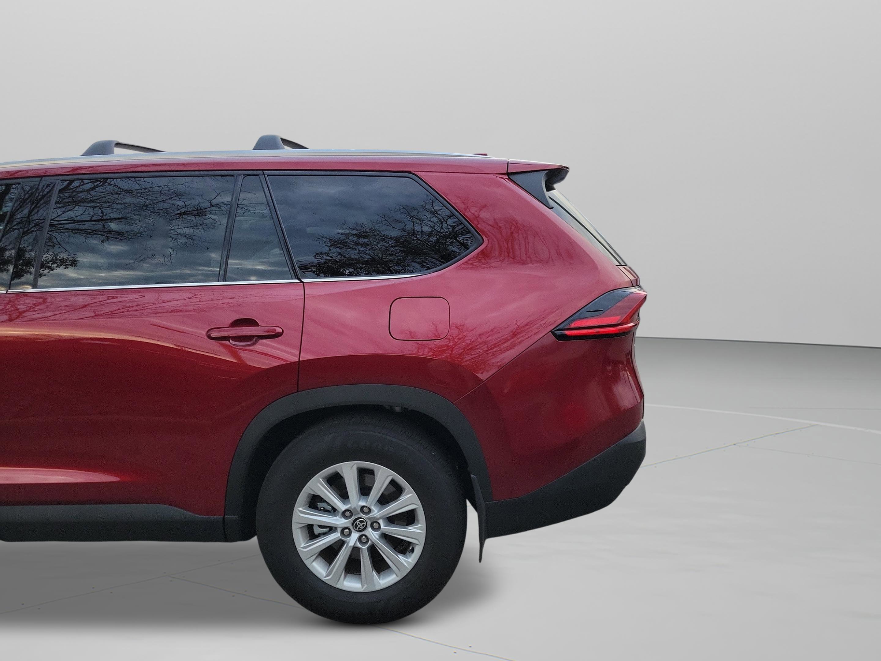 Certified 2025 Toyota Grand Highlander FWD image 23