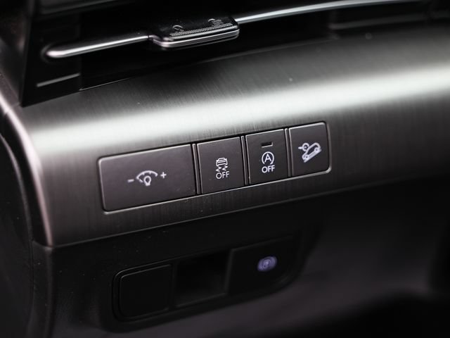 Used 2024 Hyundai Kona SE FWD image 18