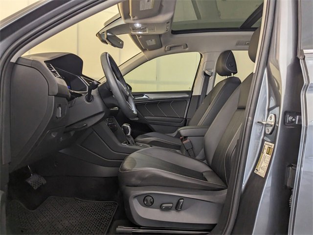Certified 2022 Volkswagen Tiguan SE w/ Panoramic Sunroof Package image 6
